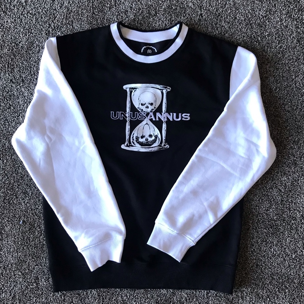 Unus Annus Sweatshirt